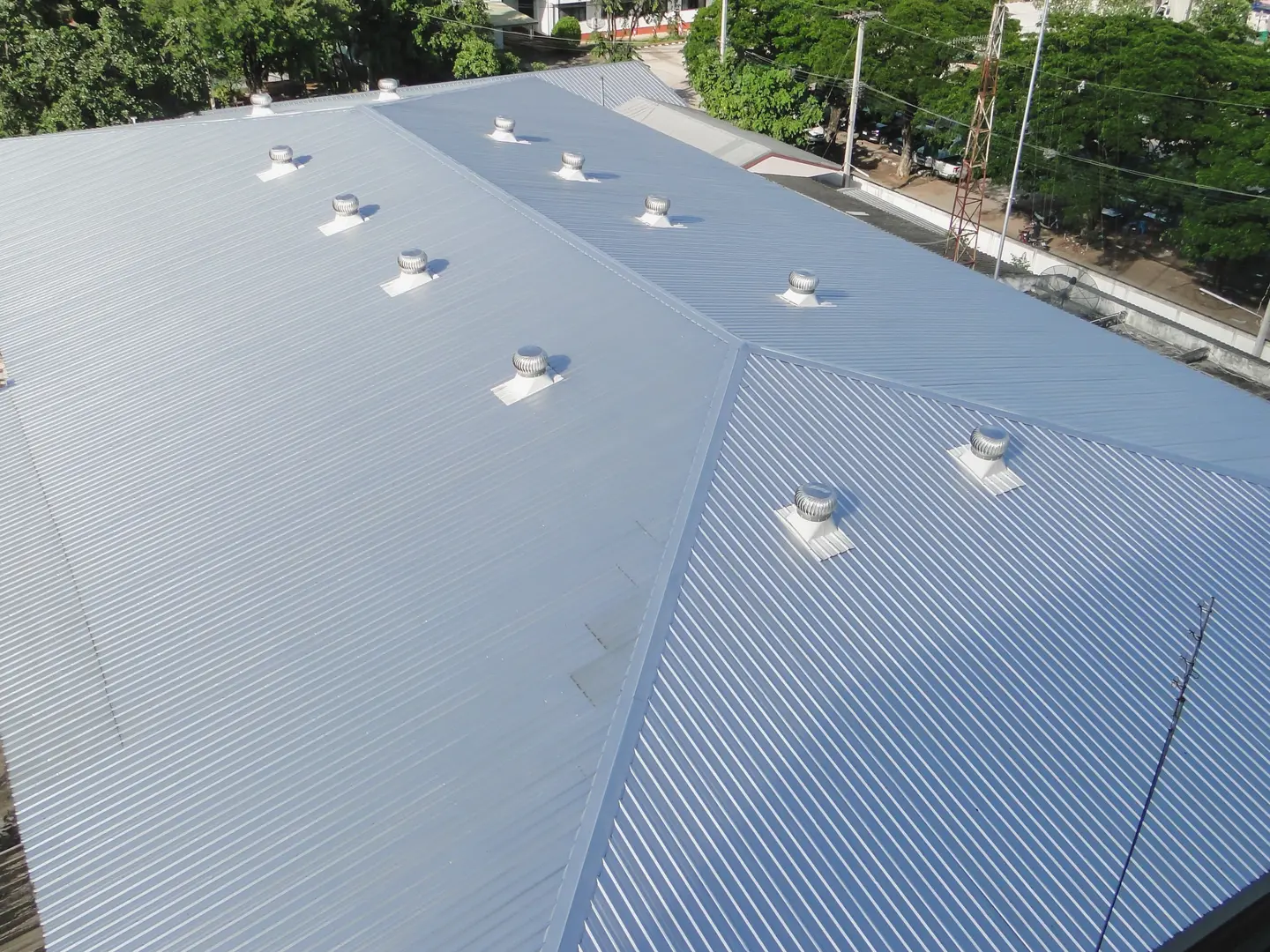 Commercial roofing metalroofs
